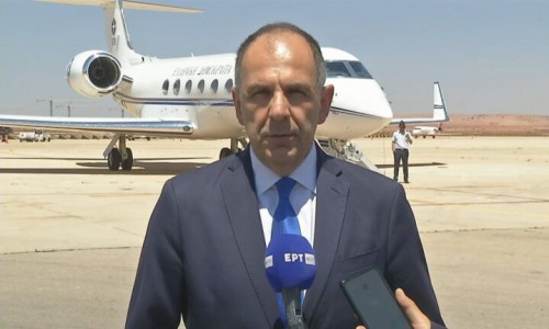Συνάντηση Γεραπετρίτη – Χαφτάρ: «Φιλικές σχέσεις, μας συνδέει η προσήλωση στο Διεθνές Δίκαιο»