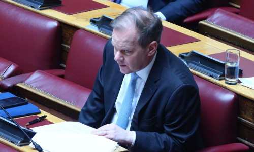 Προανακριτική για Τέμπη - Κώστας Αχ. Καραμανλής: Αρνούμαι ότι έχω τελέσει παράβαση καθήκοντος