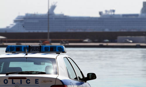 Πειραιάς: Συνελήφθη 70χρονος που φωτογράφισε δύο ανήλικες χωρία άδεια