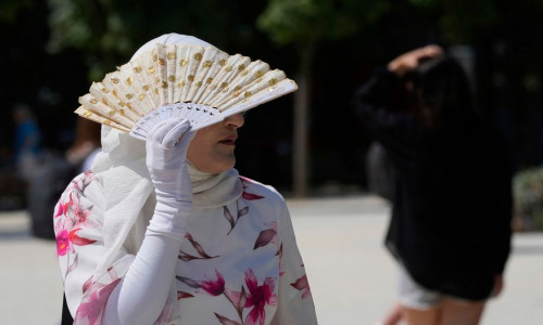 Ρεκόρ ζέστης όλων των εποχών: 790 εκατομμύρια άνθρωποι βιώνουν πρωτόγνωρες θερμοκρασίες