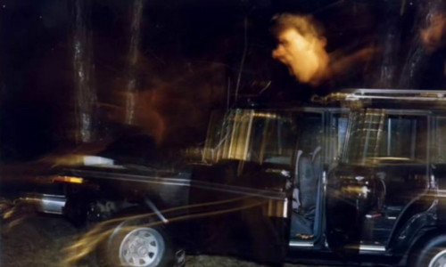 Όταν η ψυχή 16χρονου θύματος τροχαίου αποτυπώθηκε «μεταξύ δύο κόσμων» - Η στοιχειωμένη φωτογραφία