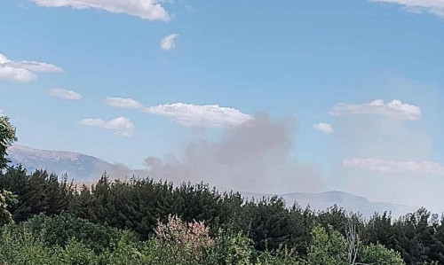 Φωτιά στην Κοζάνη έξω από τα Κοίλα και κοντά στα Μελίσσια - Επιχειρούν 2 ελικόπτερα