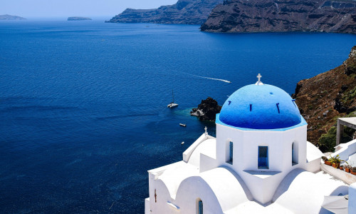 Désirs de Voyages: Αφιέρωμα έξι σελίδων για τη Σαντορίνη - «Το εντυπωσιακό νησί των Κυκλάδων»