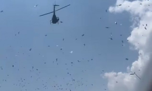 Η πιο γενναιόδωρη τελευταία επιθυμία: Στην κηδεία του ζήτησε να ρίξουν $5.000 από ελικόπτερο