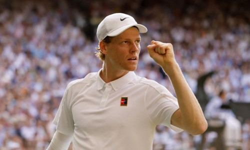 Θριαμβευτής του Wimbledon ο Γιανίκ Σίνερ - «Λύγισε» με ανατροπή τον Κάρλος Αλκαράθ