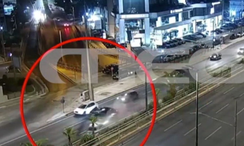 Βίντεο ντοκουμέντο: Η στιγμή της καραμπόλας στη Λεωφόρο Συγγρού με τέσσερα αυτοκίνητα