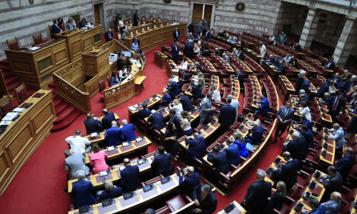 Δημοσκόπηση GPO: Διψήφια η διαφορά της ΝΔ - Απώλειες για ΠΑΣΟΚ και Πλεύση Ελευθερίας