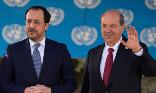 Σε καλό κλίμα η άτυπη πενταμερής συνάντηση για το Κυπριακό