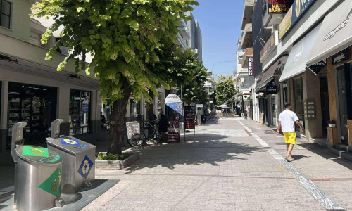 Καιρός: Οι δυσκολότερες μέρες του καύσωνα είναι μπροστά – Στους 43 βαθμούς σήμερα η θερμοκρασία Ο καύσωνας επελαύνει: Σχεδόν 45 βαθμούς έφτασε η θερμοκρασία σε Καρδίτσα και Λάρισα