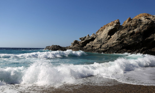Τραγωδία στη θάλασσα: Τρεις θάνατοι λουόμενων την Τρίτη σε Γύθειο, Σπιάτζα και Σητεία
