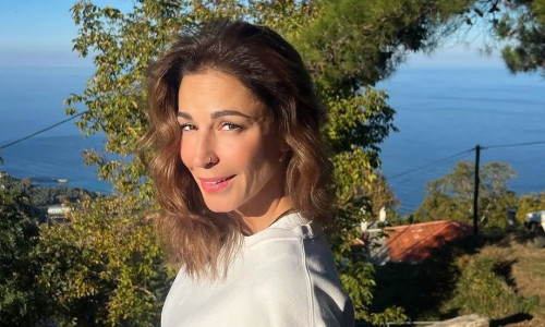 Κατερίνα Παπουτσάκη: Απολαμβάνει τις διακοπές της στο Αγκίστρι με τους γιους της - Εικόνες