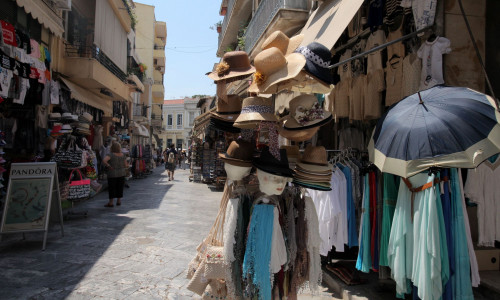 Θησείο: Τρόμος για δύο ανήλικα κορίτσια - Σύρος με μαχαίρι κατέβασε τα ρούχα του και φώναζε «come»