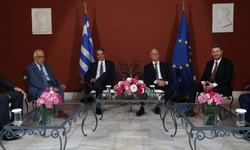 Δεξίωση για τη Γιορτή της Δημοκρατίας στο Προεδρικό Μέγαρο: Οι απόντες