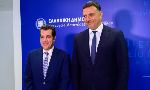 Πλεύρης – Κικίλιας: 450 εκατ. ευρώ για νέα σκάφη του λιμενικού, drones και θερμικές κάμερες