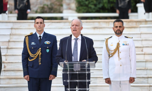 Τασούλας για τα 51 χρόνια της Δημοκρατίας: Να ξεπεράσουμε τις Συμπληγάδες που ορθώνονται μπροστά μας
