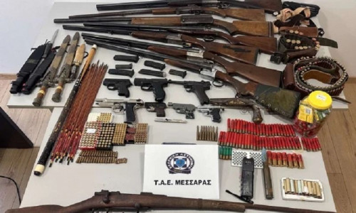 Μεσαρά: Ολόκληρο «οπλοστάσιο» εντόπισαν οι αρχές – Δύο συλλήψεις για βαρύ οπλισμό