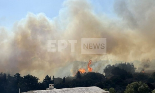 Φωτιά στα Κύθηρα: Καίγεται δάσος στην περιοχή Πιτσινάδες – Μήνυμα του 112 για εκκένωση της περιοχής