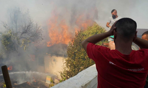 LIVE BLOG: Σε πύρινο κλοιό Αφίδνες, Εύβοια, Κύθηρα και Μεσσηνία - Συνεχείς εκκενώσεις οικισμών