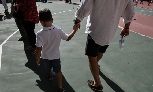 Επίδομα παιδιού: Πότε πληρώνονται 500.000 δικαιούχοι