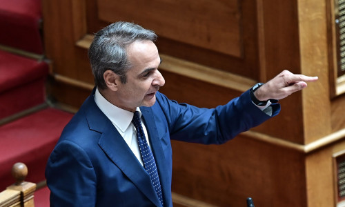 Ο Μητσοτάκης το «κακέκτυπο του Ανδρέα» και το «δεν υπάρχεις» στη Ζωή - Θα αποχωρήσει η ΝΔ;