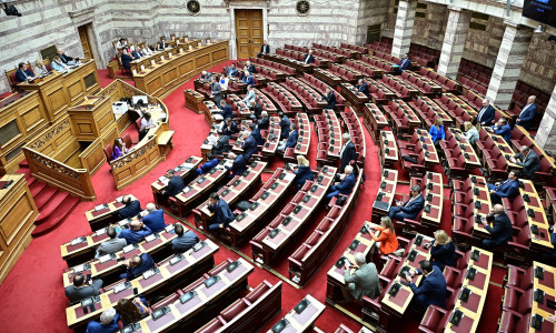 Σκάνδαλο ΟΠΕΚΕΠΕ - Live η συζήτηση στη Βουλή για τη εξεταστική επιτροπή