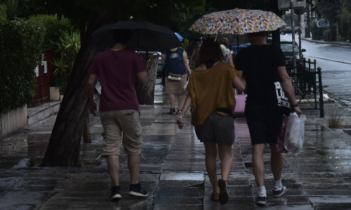 Καιρός – Μαρουσάκης: Ραγδαία αλλαγή στο σκηνικό από Πέμπτη - Καταιγίδες, ισχυροί άνεμοι και χαλάζι