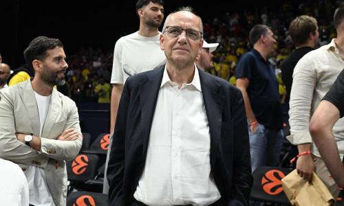 Φραστική επίθεση οπαδών του Παναθηναϊκού στον Βαγγέλη Λιόλιο