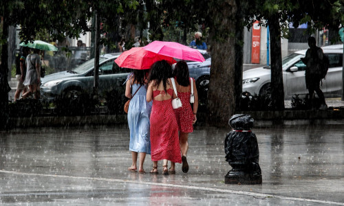 Καιρός: Έρχονται έντονα φαινόμενα τις επόμενες ώρες - Πού θα σημειωθούν ισχυρές καταιγίδες