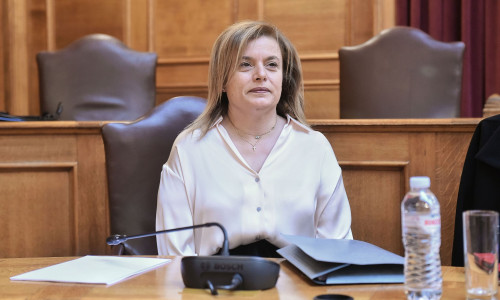 Βουλή: Εγκρίθηκε ο διορισμός της Αλεξάνδρας Ρογκάκου στη θέση της διοικήτριας της ΕΑΔ
