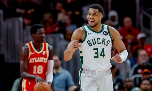 NBA, Μιλγουόκι Μπακς: Δεν το… κουνάει ο Αντετοκούνμπο