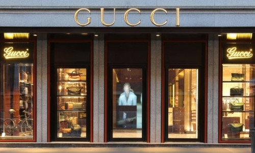 Απεργούν οι πωλητές στην Gucci: Δεν μας πληρώνει επίδομα 600 €, λιγότερο από το κόστος μιας τσάντας