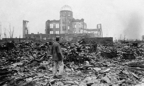 80 xρόνια μετά τη Χιροσίμα: Οι 100.000 «hibakusha» που ζουν με το τραύμα του πυρηνικού εφιάλτη