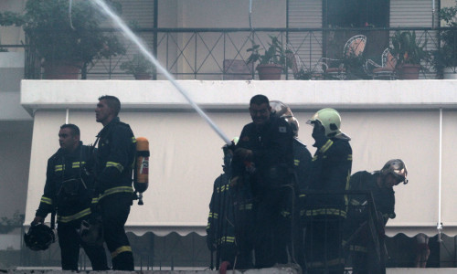 Φωτιά σε σπίτι στη Δραπετσώνα – Απομακρύνθηκαν οι κάτοικοι