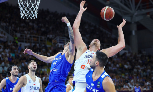 Ελλάδα – Σερβία 66-76: Χωρίς Γιάννη και με κορυφαίο Μήτογλου το πάλεψε η Εθνική