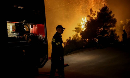 Κεφαλονιά: Σε ύφεση η πυρκαγιά στην περιοχή Καραβάδο - Σε επιφυλακή οι πυροσβεστικές δυνάμεις