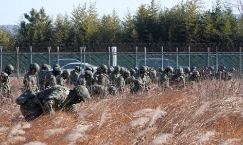 Νότια Κορέα: Ο στρατός της χώρας συρρικνώθηκε κατά 20% λόγω του χαμηλού ποσοστού γεννήσεων
