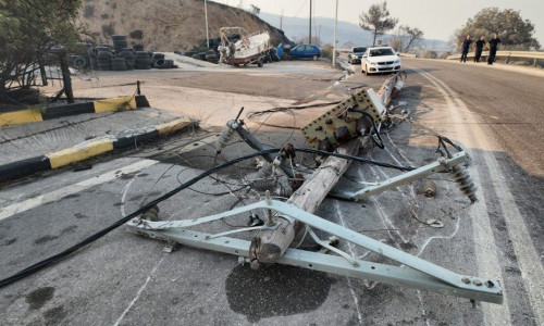 Φωτιά Χίος: Χωρίς ρεύμα τα Ψαρά εξαιτίας της πυρκαγιάς