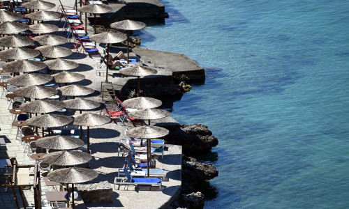 Φοροδιαφυγή: Πάνω από 100 παραβάσεις και «λουκέτα» σε τουριστικούς προορισμούς μέσα σε μία εβδομάδα