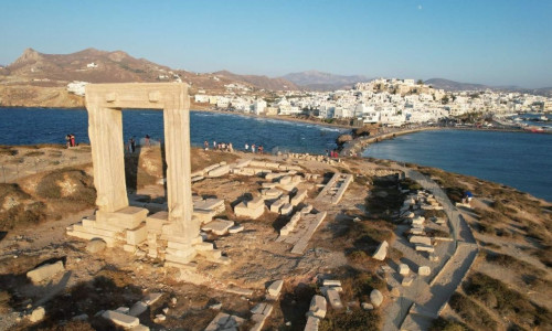 Βγαίνει το συρματόπλεγμα από την Πορτάρα - Ο Δήμος Νάξου κέρδισε τα ασφαλιστικά μέτρα