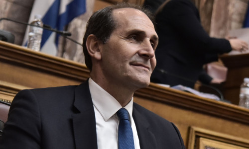 Απόστολος Βεσυρόπουλος – Το συλλυπητήριο μήνυμα Τασούλα: «Είχε ακόμη πολλά να προσφέρει»