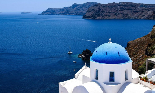 Ρεκόρ εσόδων στον ελληνικό τουρισμό το 2025 – Πρωταγωνιστές Αμερικανοί και Βρετανοί