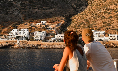 Ελληνικός Τουρισμός 2025: Αύξηση αφίξεων και εσόδων - Πιέσεις στα ξενοδοχεία της Αθήνας