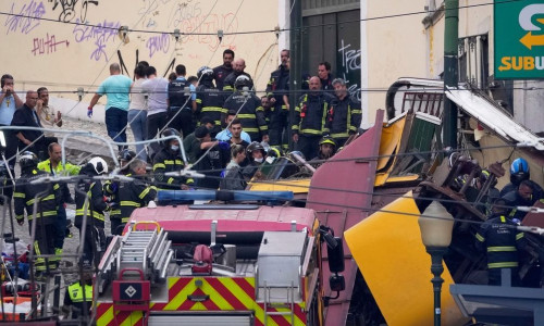 Λισαβόνα: Προβλήματα με ένα καλώδιο προκάλεσαν το θανατηφόρο δυστύχημα στο τελεφερίκ Γκλόρια