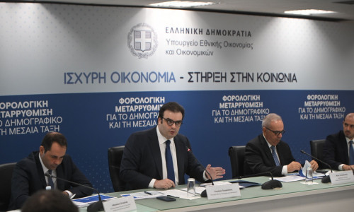 Όλα τα νέα μέτρα για φορολογία: Πίνακες, παραδείγματα κατά περίπτωση - Ωφελημένοι και χρονοδιάγραμμα