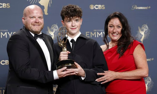 Emmy Awards 2025: Mια βραδιά γεμάτη εκπλήξεις, λάμψη και μεγάλους νικητές