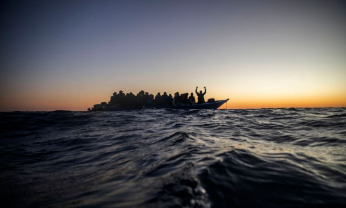 Líbia: migrantes afirmam que foram alvejados pela guarda costeira líbia