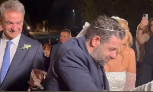 H κόρη του Γεράσιμου Γιακουμάτου παντρεύτηκε τον αγαπημένο της – Kουμπάρος o Κυριάκος Μητσοτάκης
