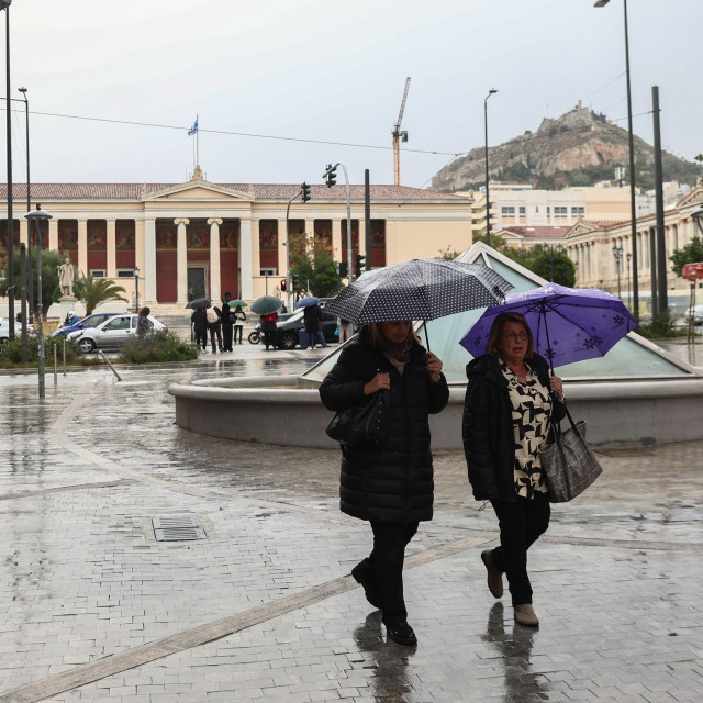 Καιρός: Έκκληση Καλλιάνου για την Αττική και άλλες 10 περιοχές - «Προσέξτε τις μετακινήσεις σας»