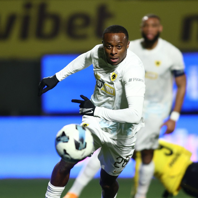 AEK: Ολοκληρώνεται η μετακίνηση του Οντουμπάτζο στην Ομόνοια - Με 2.000 φίλους της στην Τρίπολη