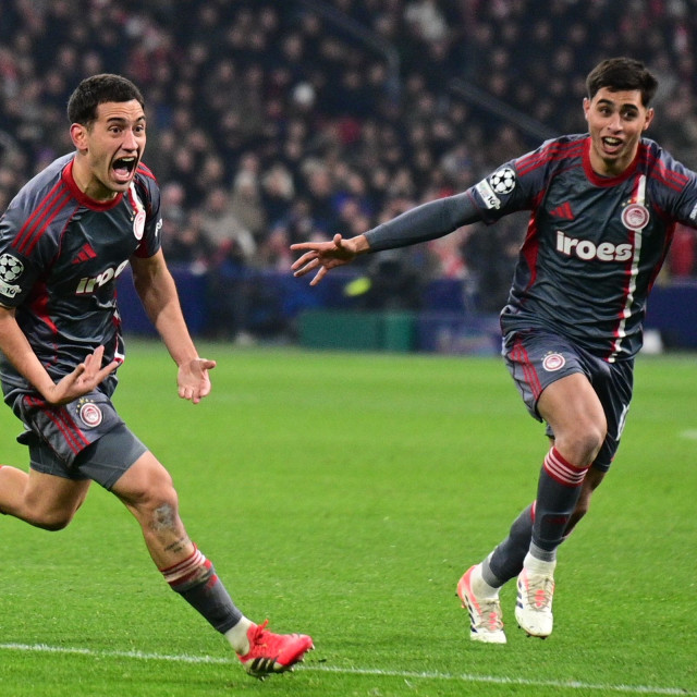 Άγιαξ - Ολυμπιακός 1-2: Τεράστιο «διπλό»! Άλωσε το Άμστερνταμ, πάει play offs του Champions League